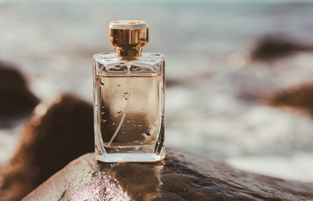 how to choose seasonal perfume for weather- Aroma Wave